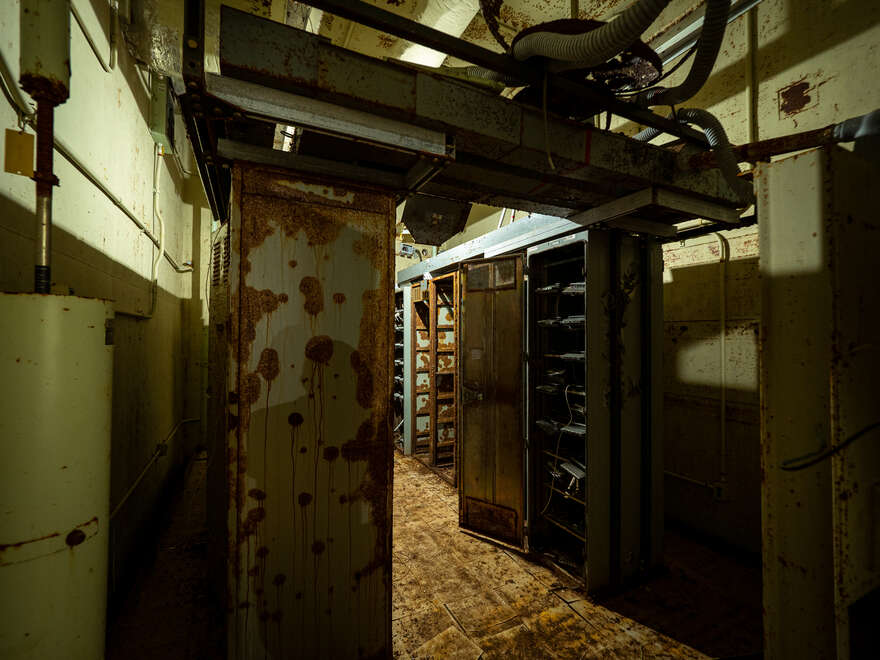 A room in the RSL-3 underground bunker.